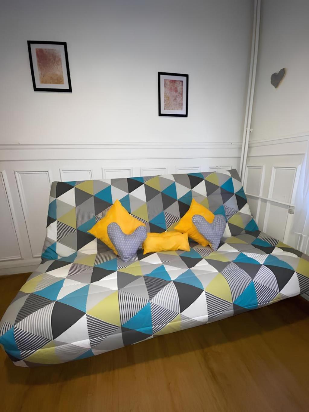 Petit Descamps Apartment รูออง ภายนอก รูปภาพ